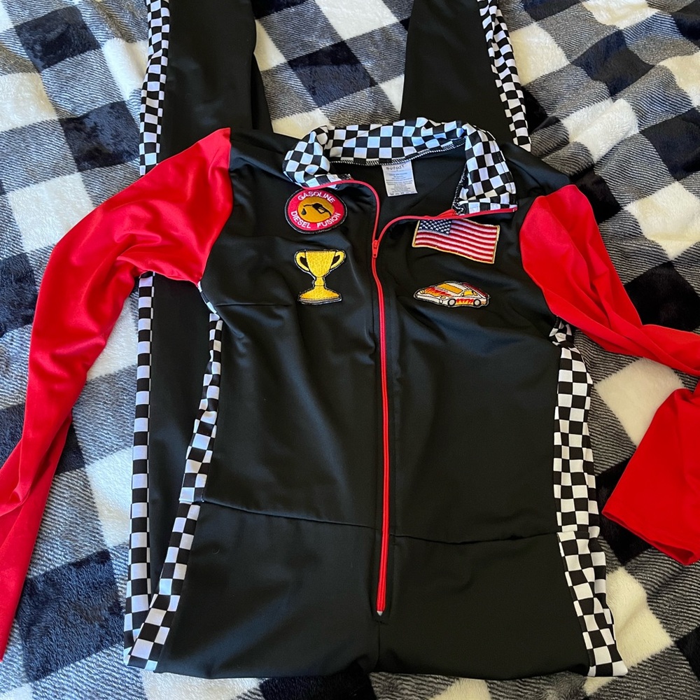 Racing costume